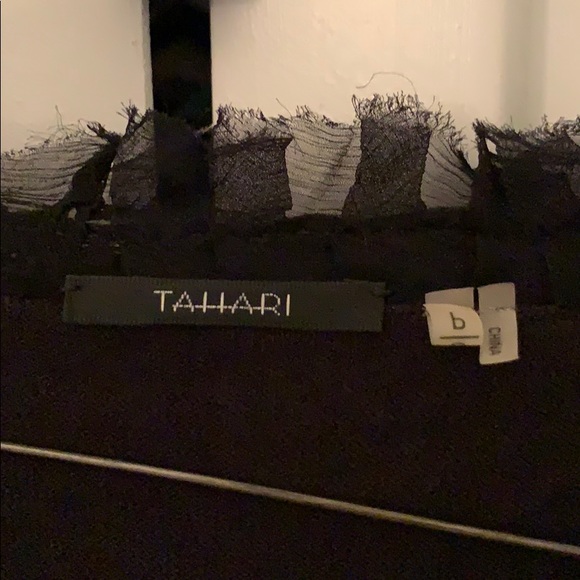TAHARI BLACK WRAP TOP WITH RUFFLE SIZE P - Picture 3 of 4